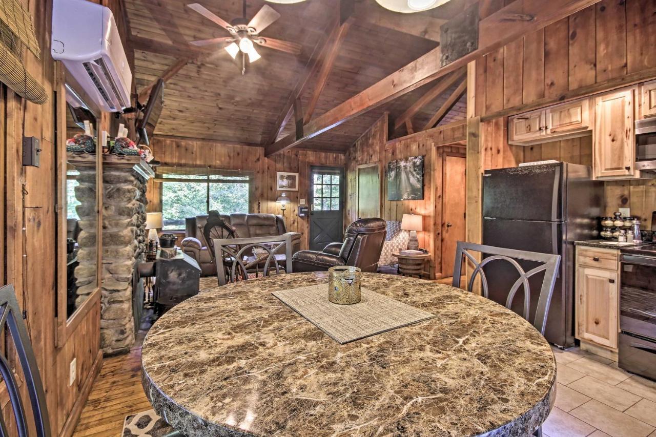 Secluded Stanardsville Cabin With 10 Acres And Hot Tub Екстер'єр фото