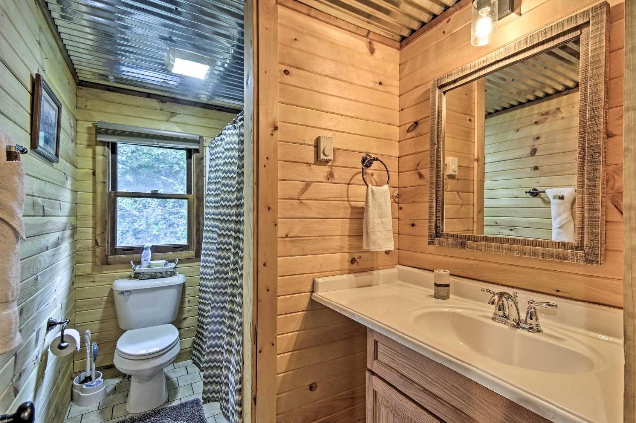 Secluded Stanardsville Cabin With 10 Acres And Hot Tub Екстер'єр фото
